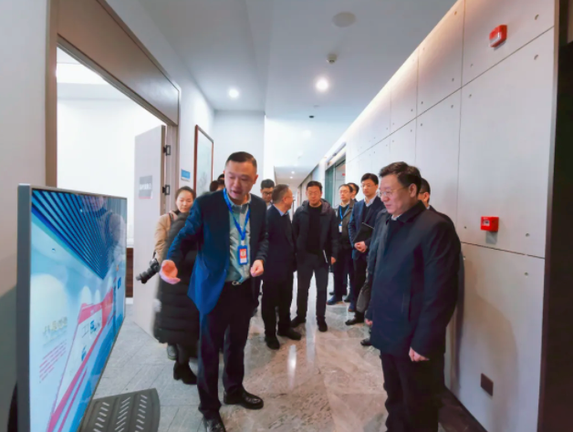 杭州市委常委、拱墅區區委書記朱建明一行蒞臨中奧科技調研考察